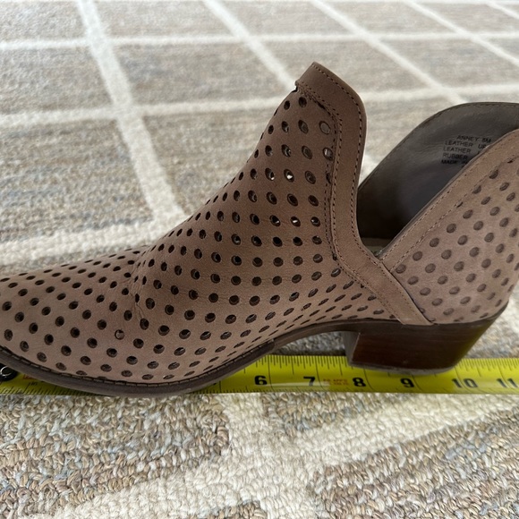 Leather Steve Madden Booties Size 8 - Picture 8 of 8